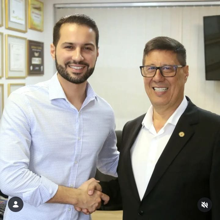 Hoje é dia de parabenizar meu sobrinho e grande amigo, deputado federal Paulo Litro, pelo seu aniversário!