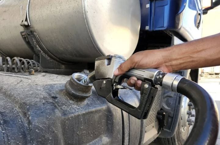 Diesel pode passar de R$ 9 com fim do subsídio federal