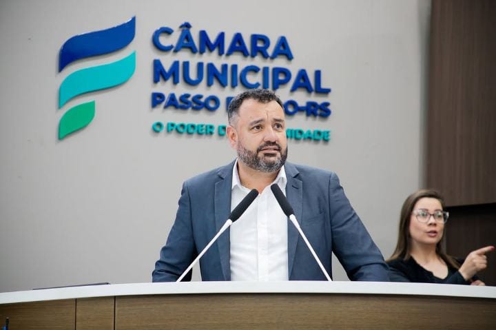 Nesta segunda-feira (26), o vereador Evandro Meireles (PSDB) utilizou o espaço do Grande Expediente, reassumindo sua cad