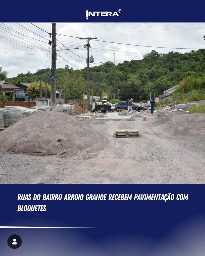 A infraestrutura viária do bairro Ana Nery está sendo ampliada com a pavimentação das ruas Acre e Guilherme Frederico Ba