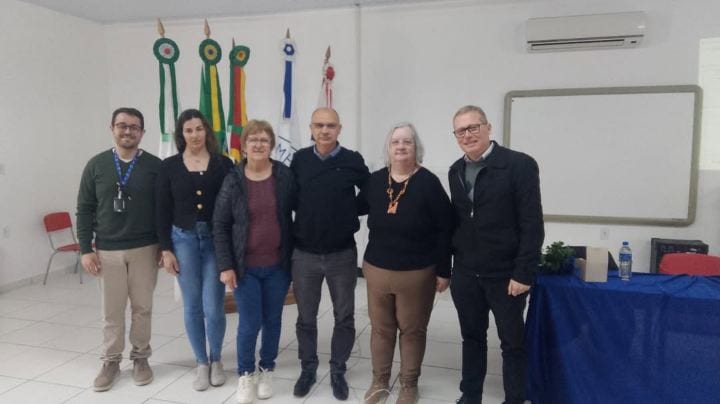 FORMAÇÃO FORTALECE A COOPERAÇÃO ENTRE MUNICÍPIOS NA ÁREA DA EDUCAÇÃO