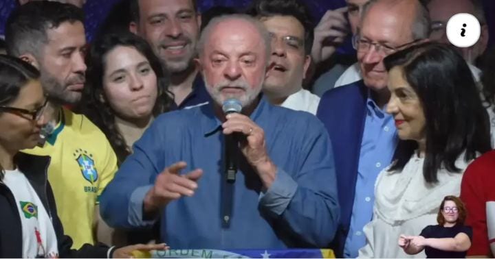 Em seu primeiro discurso após ser reeleito presidente do Brasil, Lula (PT) mandou um recado para Flávio Bolsonaro (PL) e