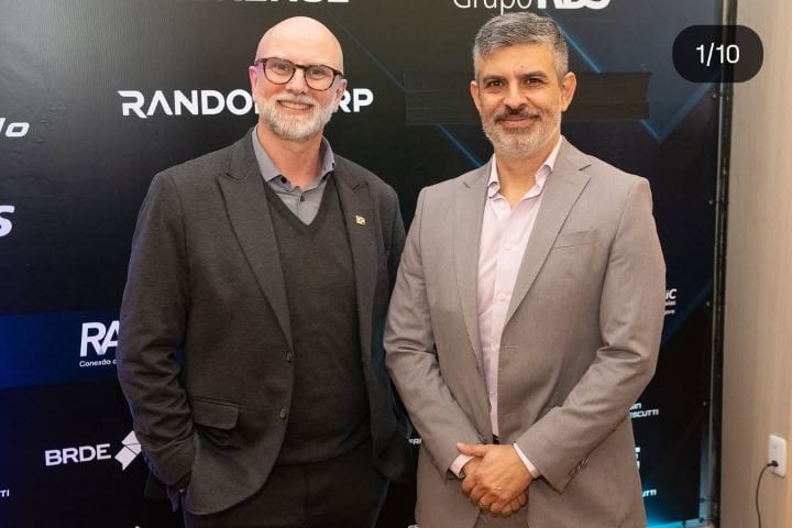 A RA CIC Caxias, realizada nesta segunda-feira (26/10), recebeu o cientista político Leonardo Barreto, doutor pela UnB e