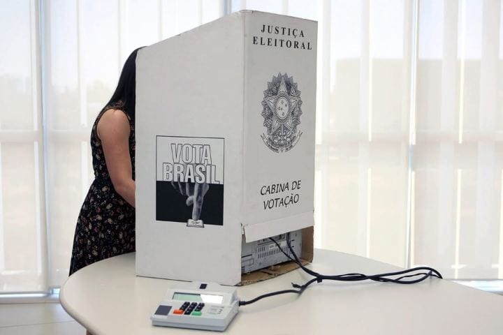 Eleitor ausente no 1º turno pode votar no 2º neste domingo (25)