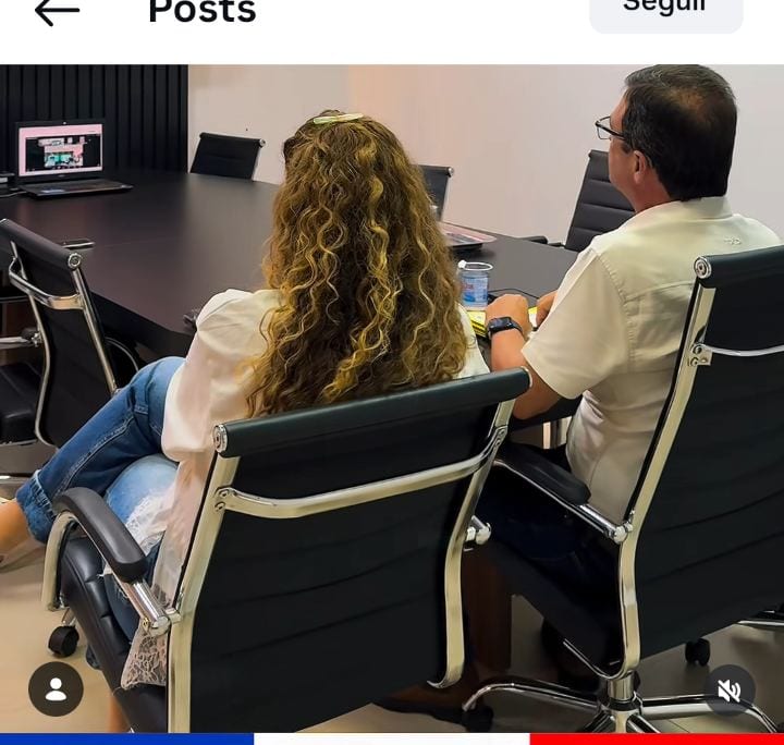 Prefeito Júnior e equipe participam de videoconferência com Daniel Vilela sobre dengue