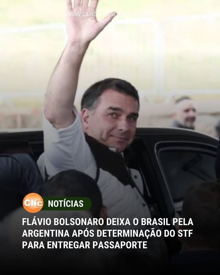 O senador Flávio Bolsonaro deixou o Brasil na noite desta terça-feira (27), pela fronteira com a Argentina, acompanhado
