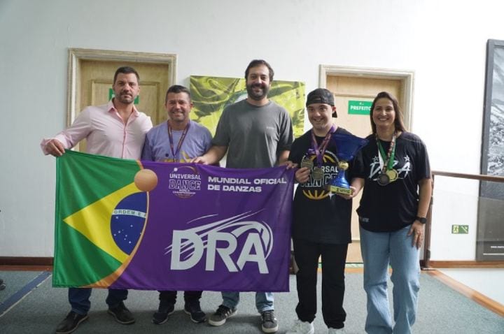 #ParabénsGrupoDRA DANÇARINOS DE ILHABELA CONQUISTAM DOIS TÍTULOS MUNDIAIS DE DANÇA NO MÉXICO!