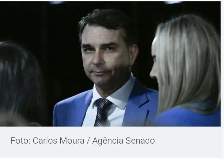 Parlamentares do PT pedem a Moraes prisão preventiva de Flávio Bolsonaro