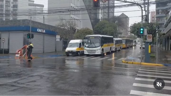 **RUMO AOS LOCAIS DE VOTAÇÃO!**