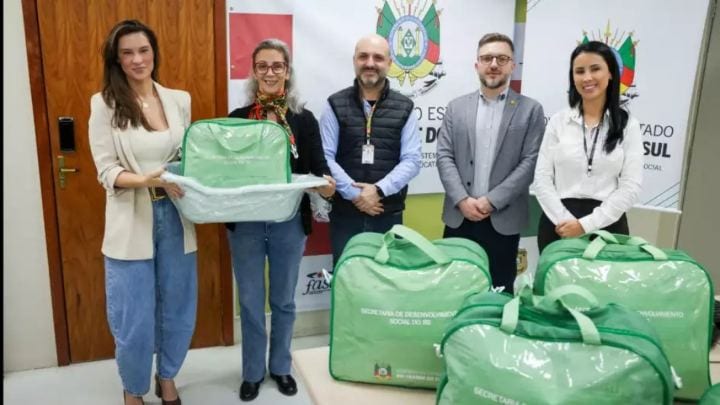 Pelo menos 114 kits de maternidade do Programa Mãe Gaúcha são entregues a mulheres privadas de liberdade no Rio Grande d