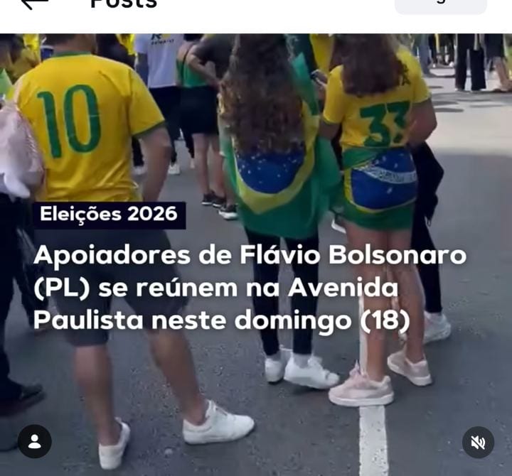 Apoiadores de Flávio Bolsonaro fazem 'Bloquinho 22' na Avenida Paulista