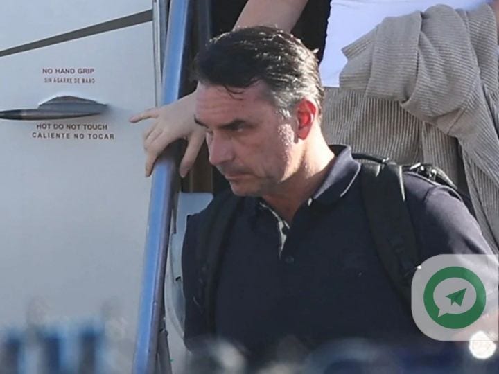 Casa Branca providenciou jato para Flávio Bolsonaro chegar aos EUA - https://tapejaraagora.com.br/casa-branca-providenc