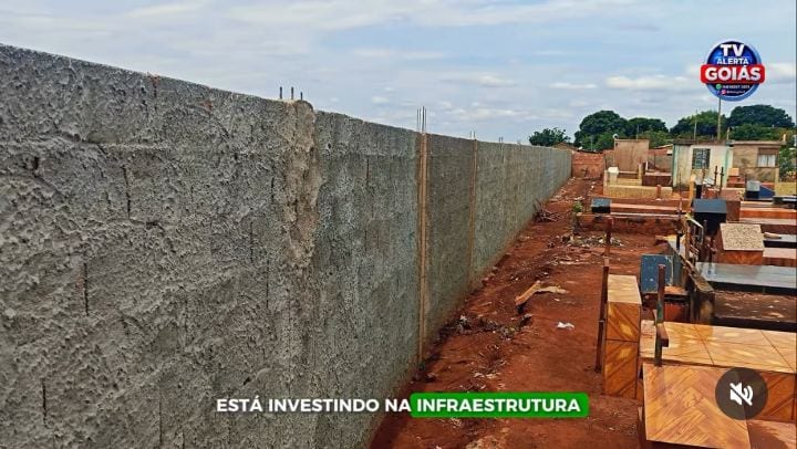 PREFEITO MEINHA REALIZA MELHORIAS NO CEMITÉRIO MUNICIPAL DE CASTELÂNDIA!