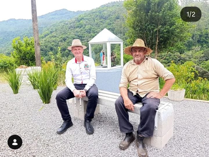 Na manhã desta quinta-feira 29 de outubro o prefeito, Alvaro José Giacobbo, esteve visitando o senhor Nelcir Mariotti,