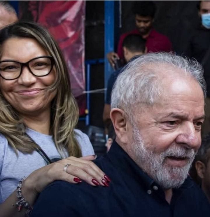 Mais 4 anos para a Janja