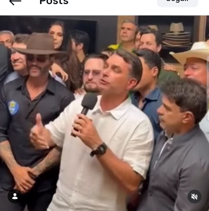 Gusttavo Lima, Marrone e outros cantores apoiam Flávio Bolsonaro em encontro