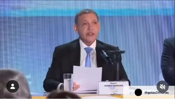 PRESIDENTE DO TSE PARABENIZA LULA E AFIRMA QUE DECISÃO JUDICIAL NÃO INTERFERIU NO RESULTADO ELEITORAL