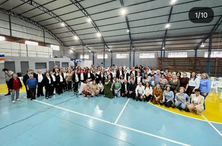 Fotos do 2º Encontro da Pessoa Idosa 60+, realizado pela administração municipal de Santo Antônio do Planalto via Cras e