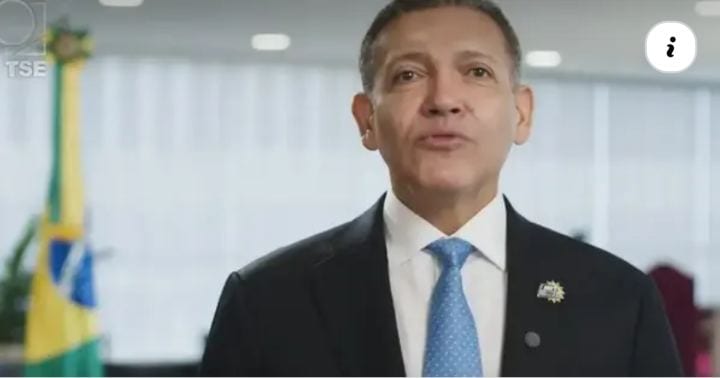 Após o TSE ter cravado o resultado da eleição, dando vitória Lula com 51,79% dos votos, Flávio Bolsonaro disse, em discu