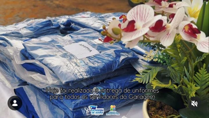 Hoje foi realizada a entrega de uniformes para todos os servidores da Garagem Municipal de Cachoeira de Goiás, uma inici