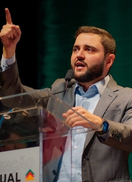 Gabriel mira Juliana e aposta em virada histórica na última semana