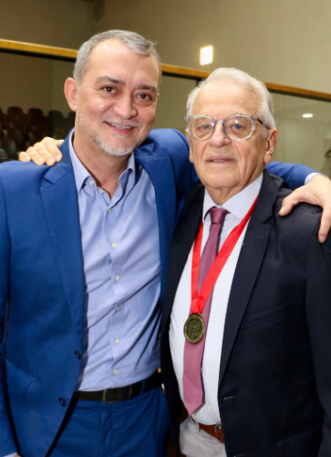 Pretto celebra dívida paga à União, mas esquece a conta deixada aos gaúchos