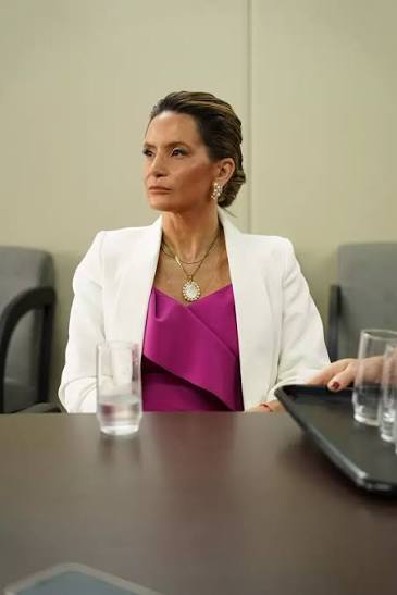 “O Anchieta concorda?”: deputada eleita do PL cobra escola após manifesto jesuíta contra a extrema direita
