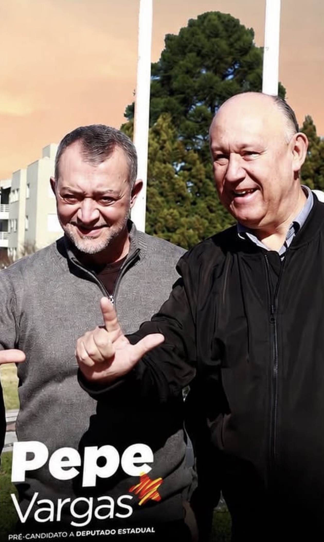 TRE age após retirada de propaganda e menção a fogo em banners do PT
