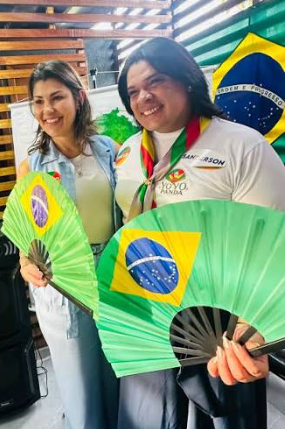 Travesti, de direita e no PL
