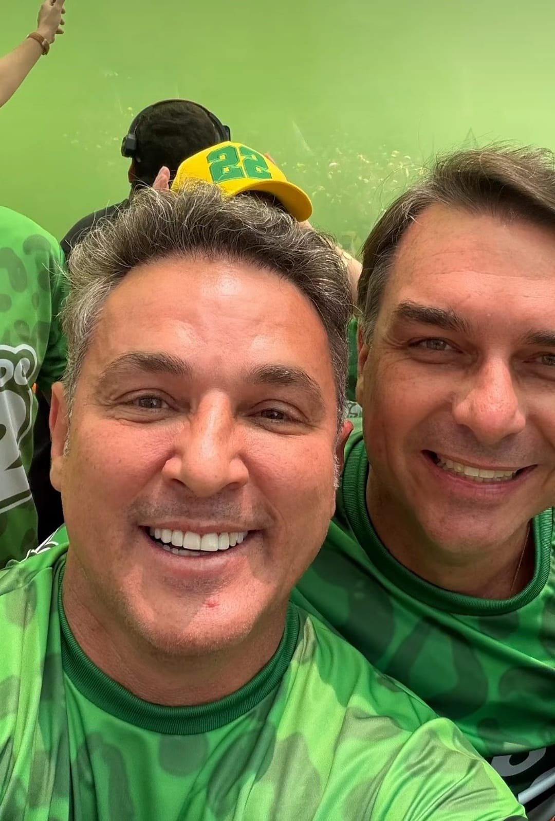 Governador Zucco marca presença em ato de Flávio Bolsonaro na Paulista