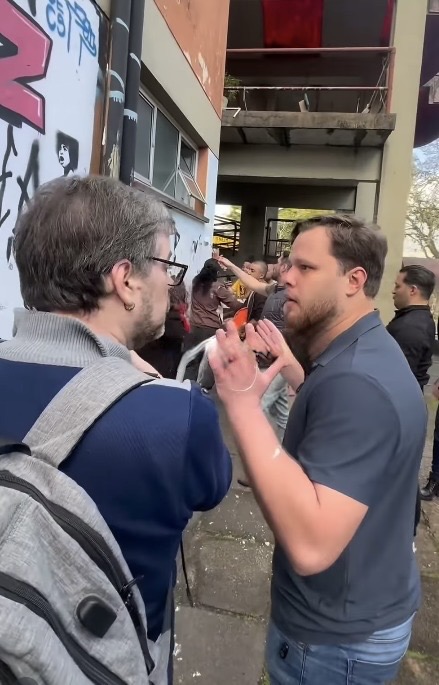 Alemão Klaus segue provocando estudantes ervoafetivos da UFRGS